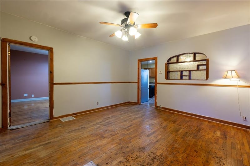 815 S 16th St, St Joseph, MO 64501