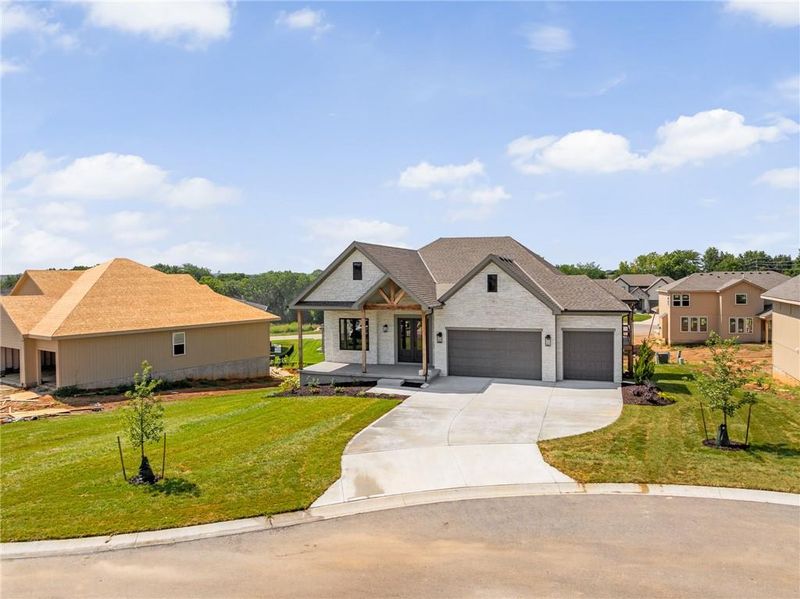 24621 W 60th Ter, Shawnee, KS 66226
