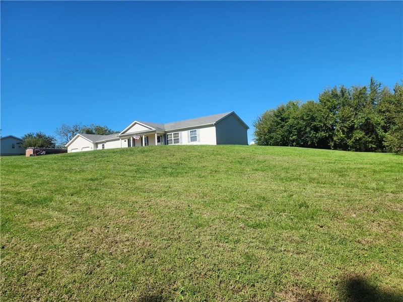 516 W Saint Joseph Ave, Stewartsville, MO 64490