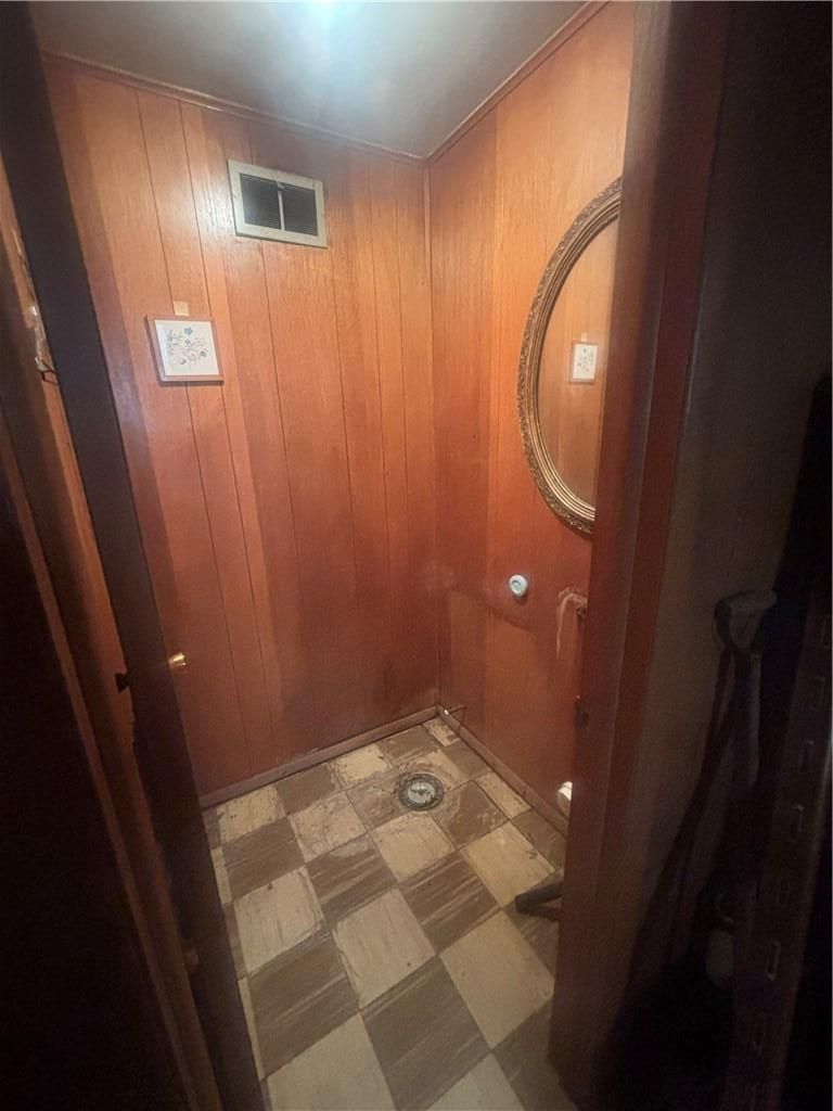 5661 Bales St, Kansas City, MO 64130