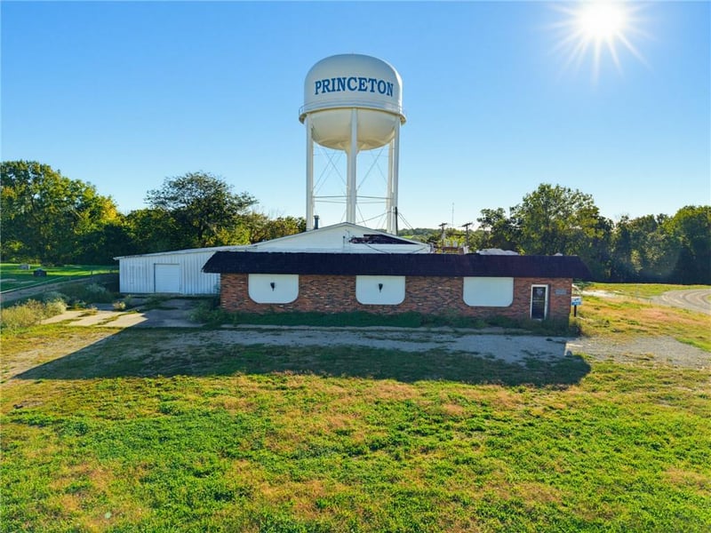 19485 Dottie Ln, Princeton, MO 64673