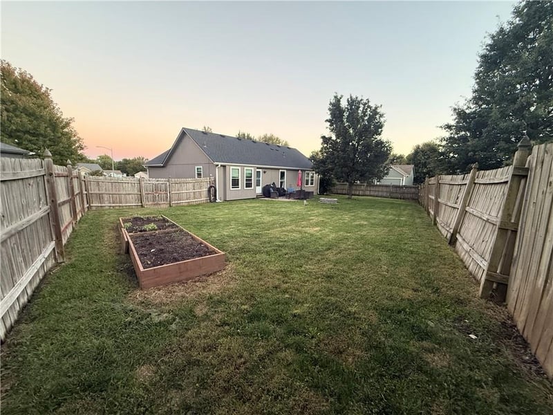 532 W Martin St, Edgerton, KS 66021