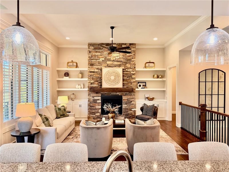 9341 Linden Reserve Dr, Prairie Village, KS 66207
