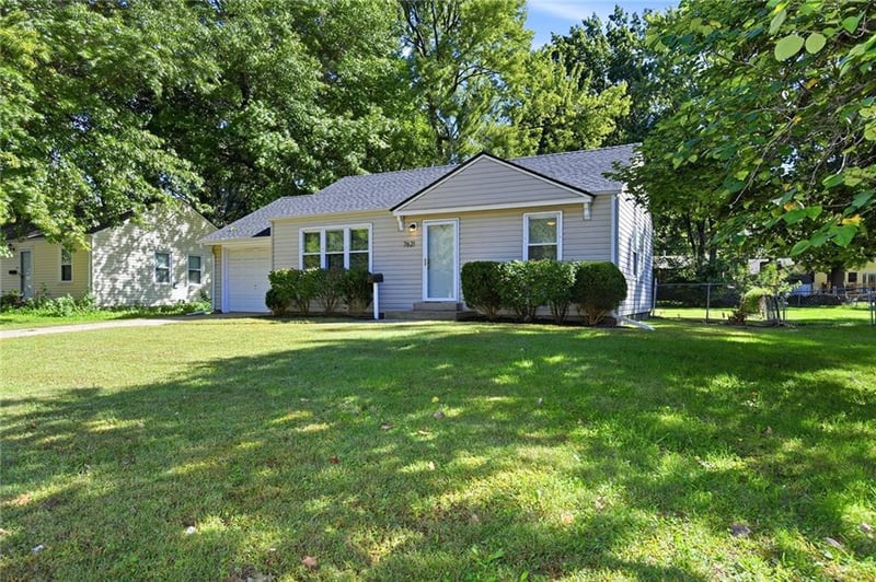 7621 Conser St, Overland Park, KS 66204