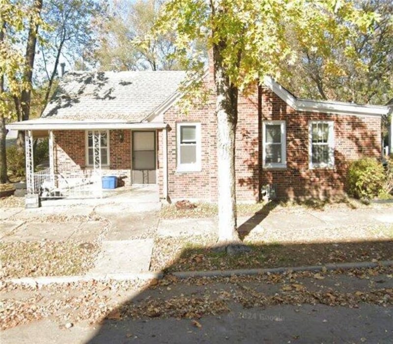 838 Ottawa St, Leavenworth, KS 66048