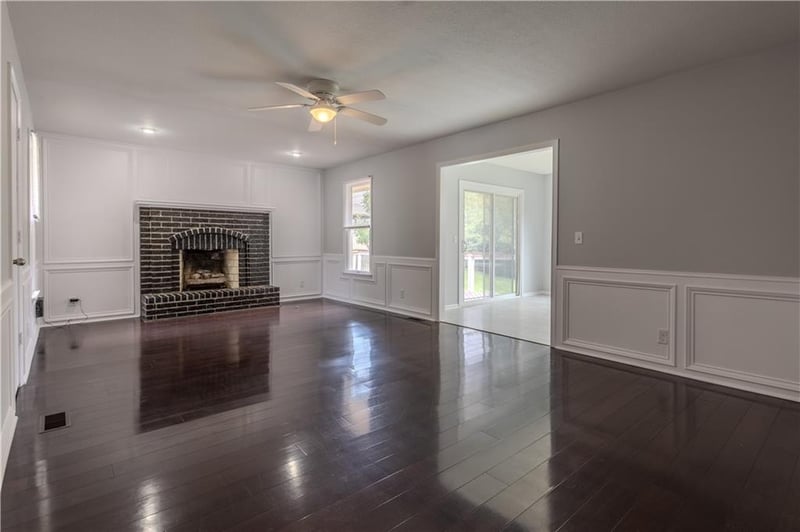 1909 Joy Cir, Excelsior Springs, MO 64024