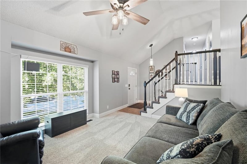 21215 W 52nd St, Shawnee, KS 66218