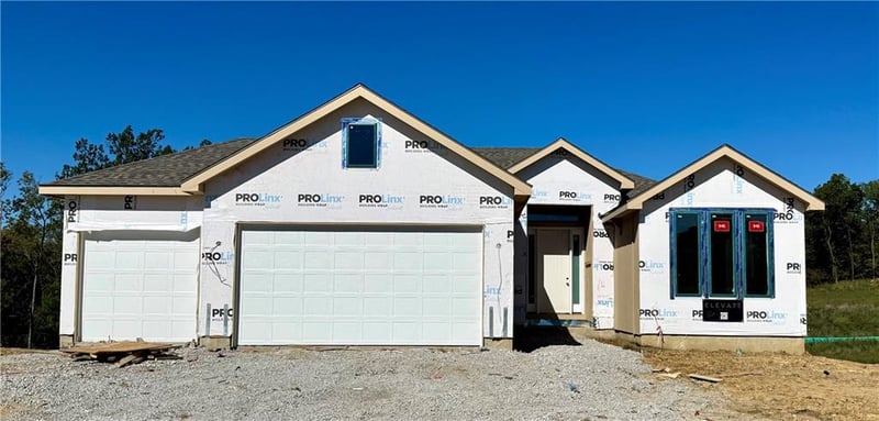 8404 NW 90th Ter, Kansas City, MO 64153
