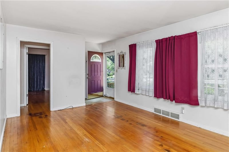 9643 Mcgee St, Kansas City, MO 64114