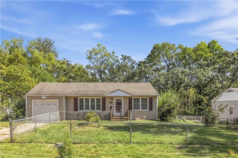 9643 Mcgee St, Kansas City, MO 64114