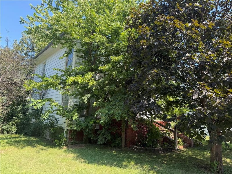 525 W 1st St W, Maryville, MO 64468