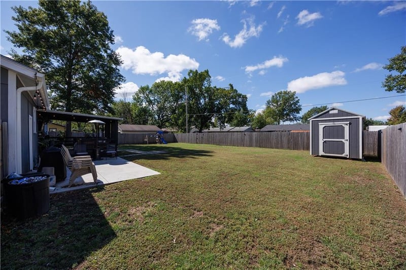 1031 N 18th Pl, Independence, KS 67301
