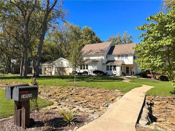 14926 S Caenen Ln, Olathe, KS 66062