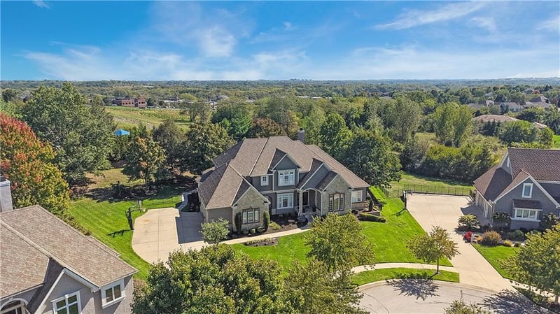 14121 Meadow Ln, Leawood, KS 66224