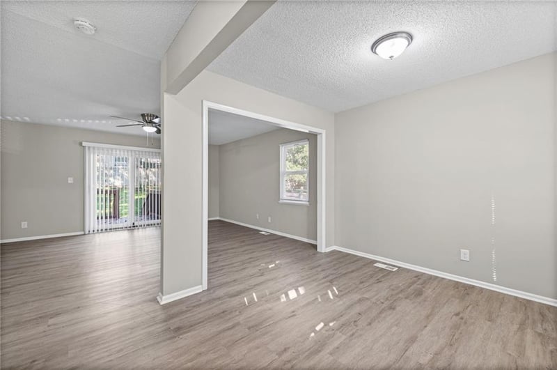 2200 Aqueduct Pl, Independence, MO 64057