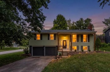 6739 NW Hilldale Dr, Kansas City, MO 64151