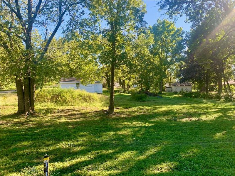 751 Sycamore St, Pleasanton, KS 66075