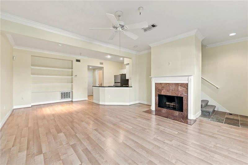11603 Tomahawk Creek Pw #G, Leawood, KS 66211