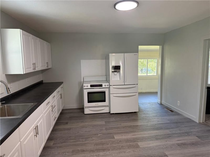 932 Ash St, Ottawa, KS 66067