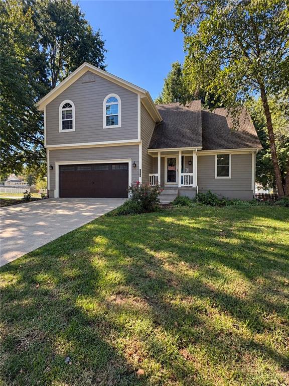 704 Lark St, Raymore, MO 64083