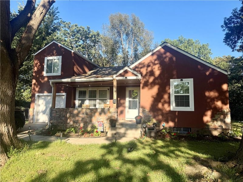 5821 Appleton Ave, Raytown, MO 64133