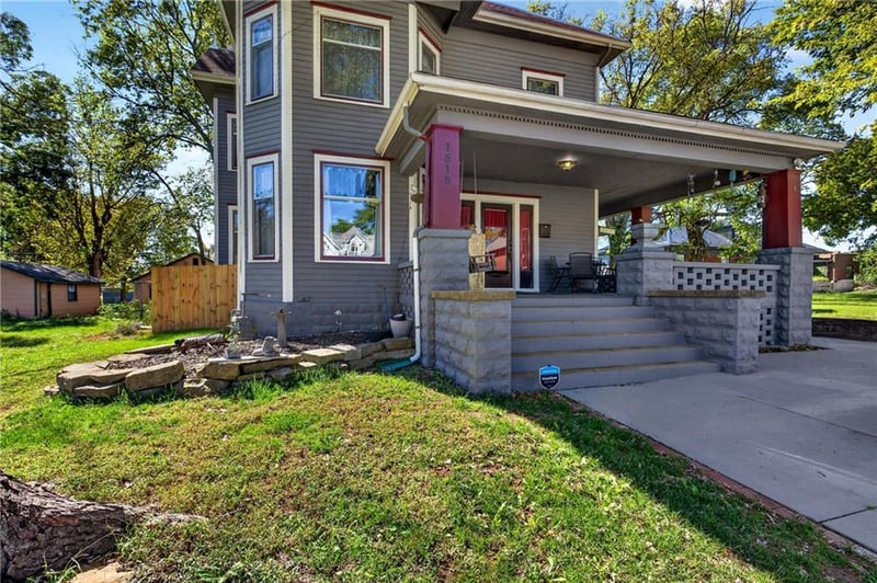 1818 Clark Ave, Parsons, KS 67357