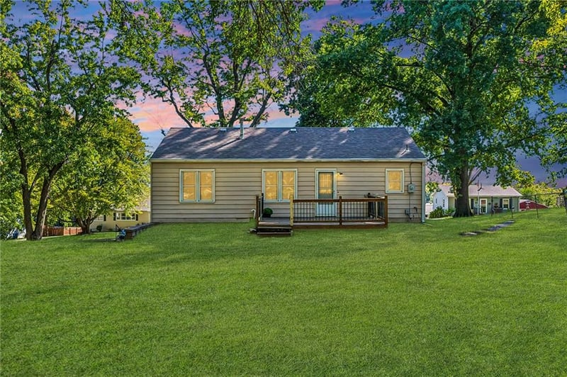1024 Orchard Ave, Liberty, MO 64068