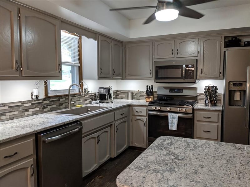 819 NE 114th St, Kansas City, MO 64155