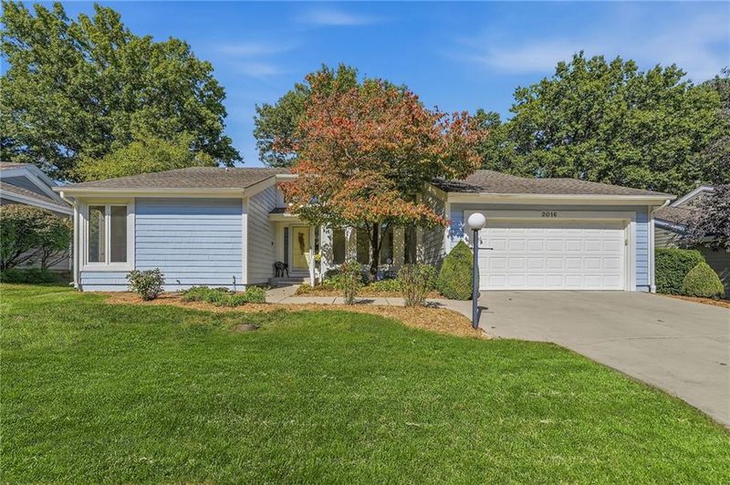 2016 W 123rd Ter, Leawood, KS 66209
