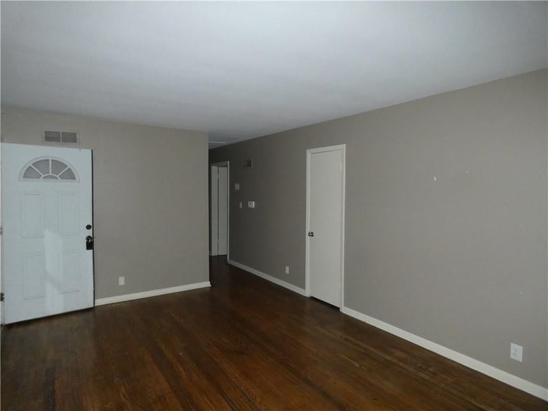 4801 NW 61st St, Kansas City, MO 64151