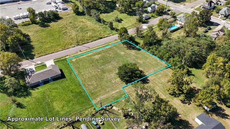 W Pettis St, Sedalia, MO 65301