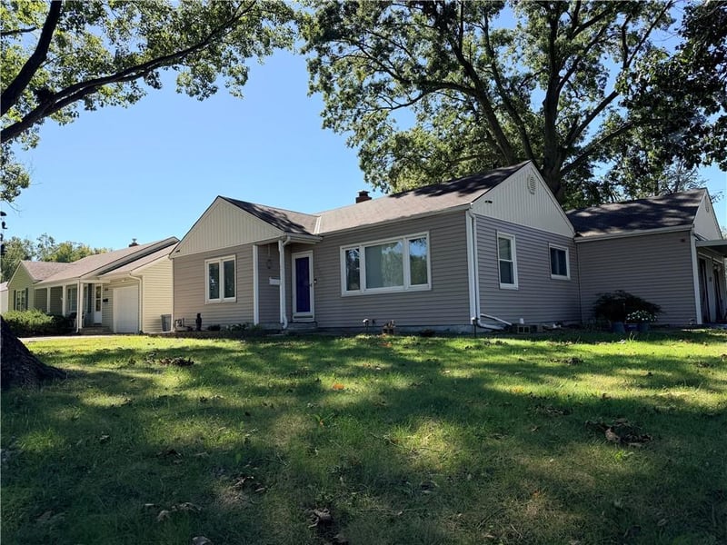 3900 Blue Ridge Blvd, Independence, MO 64052