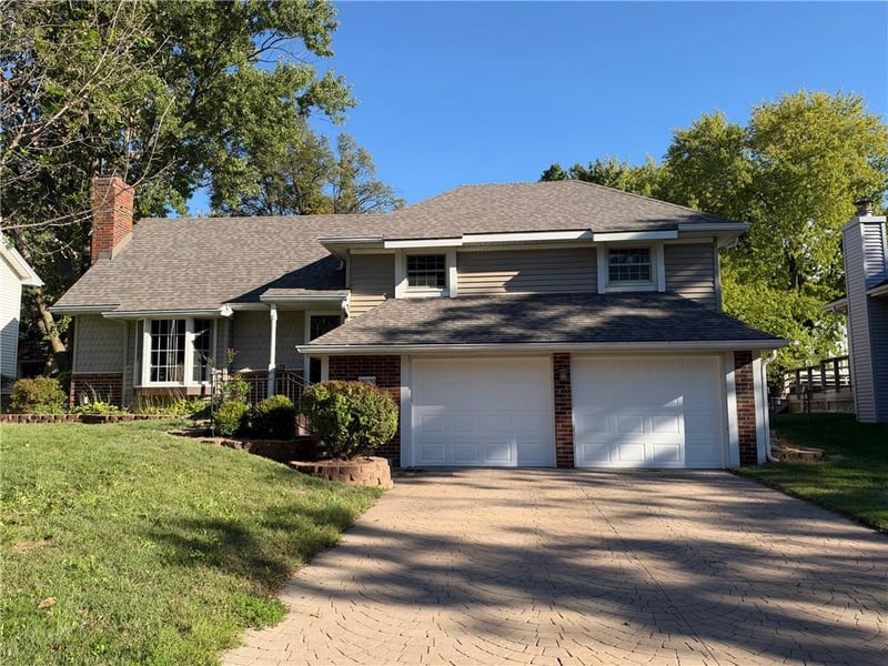 13929 S Summertree Ln, Olathe, KS 66062