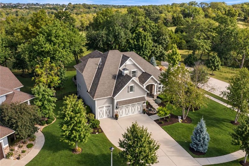 24642 W 121st St, Olathe, KS 66061