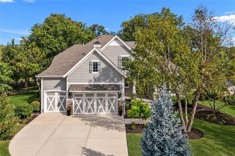 24642 W 121st St, Olathe, KS 66061
