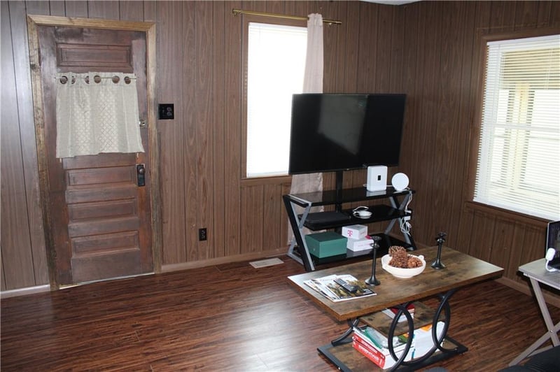 106 Carlton St, Pittsburg, KS 66762