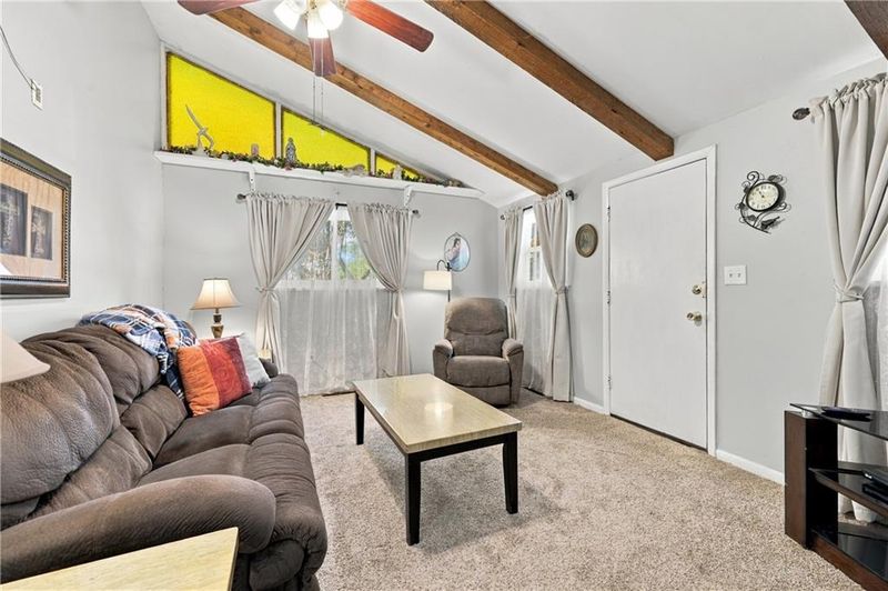1009 E 134th St, Grandview, MO 64030