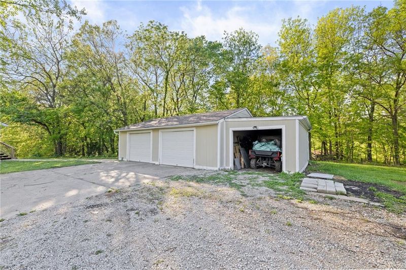 10908 S Outer Belt Rd, Lone Jack, MO 64070