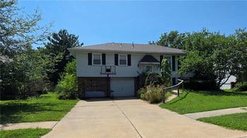 7908 NW Milrey Dr, Kansas City, MO 64152