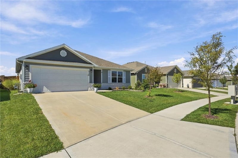 526 N Pear St, Gardner, KS 66030