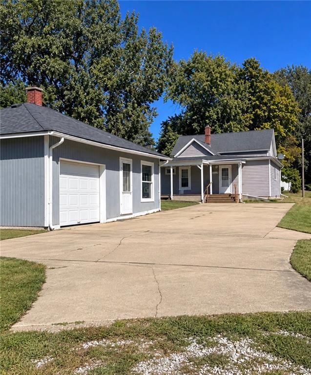 301 Mound St, Mound City, MO 64470
