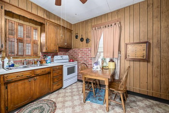 Tauromee Ave, Kansas City, KS 66101