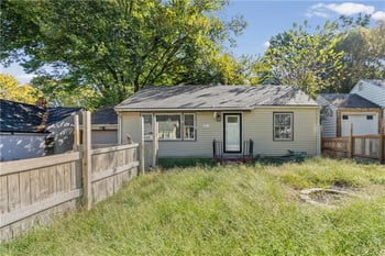 6411 Walrond Ave, Kansas City, MO 64132