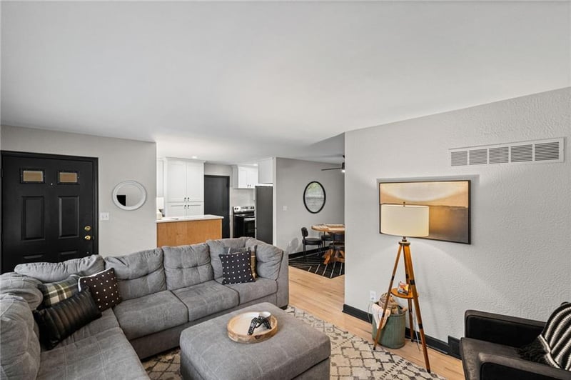 509 NW Central St, Lee's Summit, MO 64063