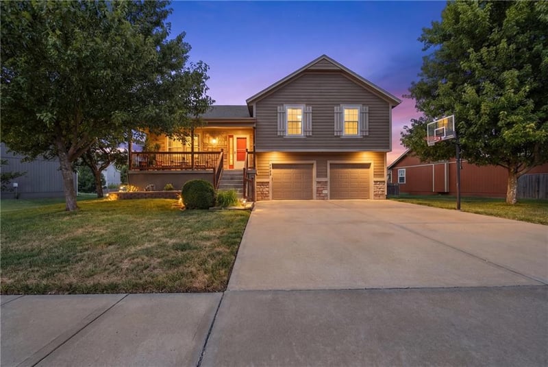 16749 Ingalls St, Gardner, KS 66030