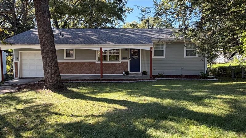 7711 NE 53rd Ter, Kansas City, MO 64119