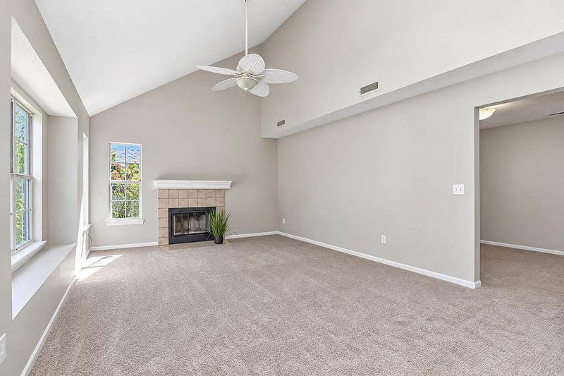 2809 Bluestem Dr, Lawrence, KS 66047