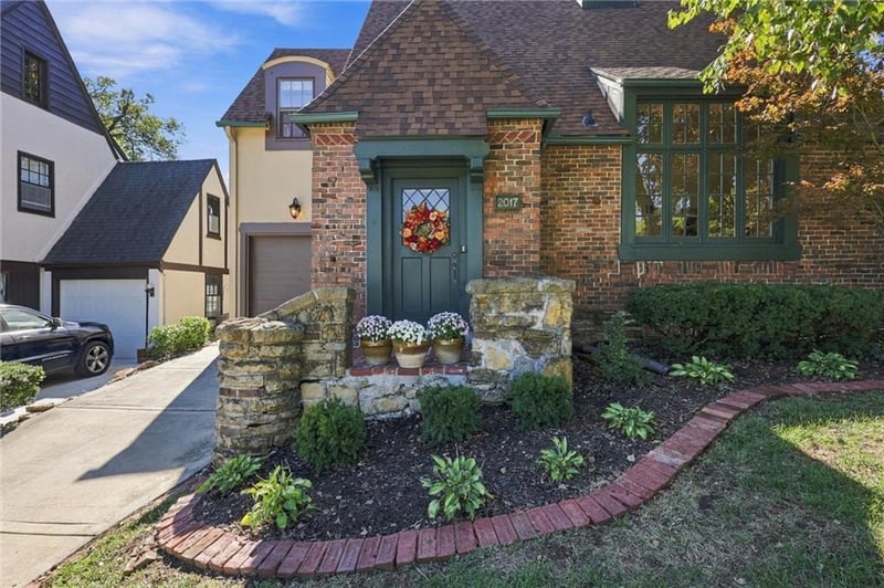 2017 W 50th St, Westwood Hills, KS 66205