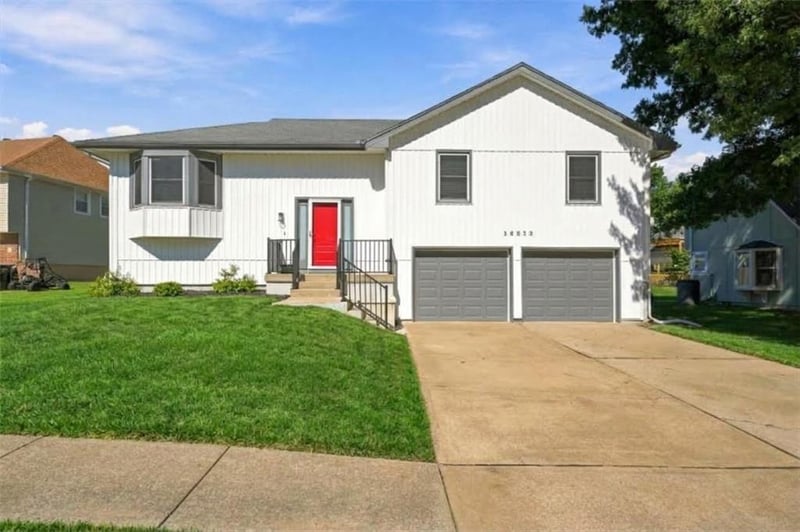 16512 E 51st Street Ct S, Independence, MO 64055