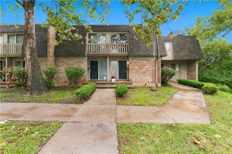 1824 E 97th St, Kansas City, MO 64131